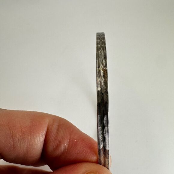Vintage stamped 835 diamond cut design bangle bracelet! - Picture 5 of 7